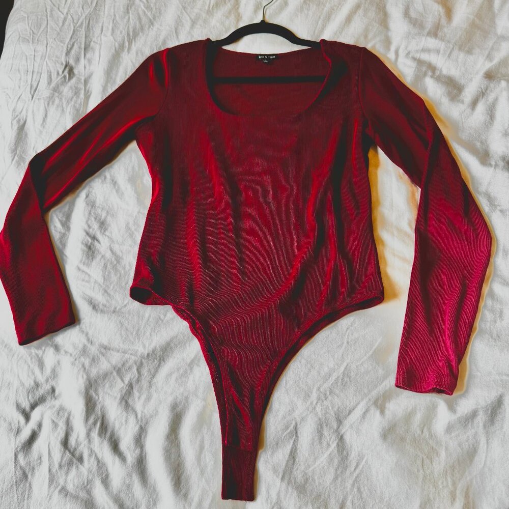 Violets & Roses Ribbed Long Sleeve Bodysuit Size L Burgundy Dia & Co